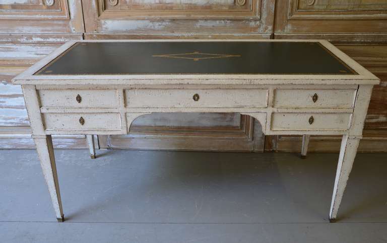 French LXVI Style Desk In Good Condition In Charleston, SC