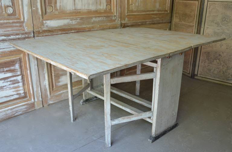 Pine 19th Century Swedish Painted Gate Leg Table
