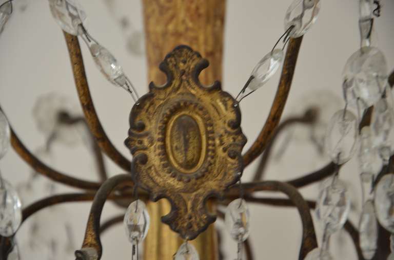 Araña italiana del siglo XIX de madera dorada y hierro en venta 2
