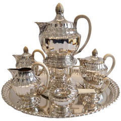 Außergewöhnliches Tee- und Kaffeeset aus Silber und Elfenbein
