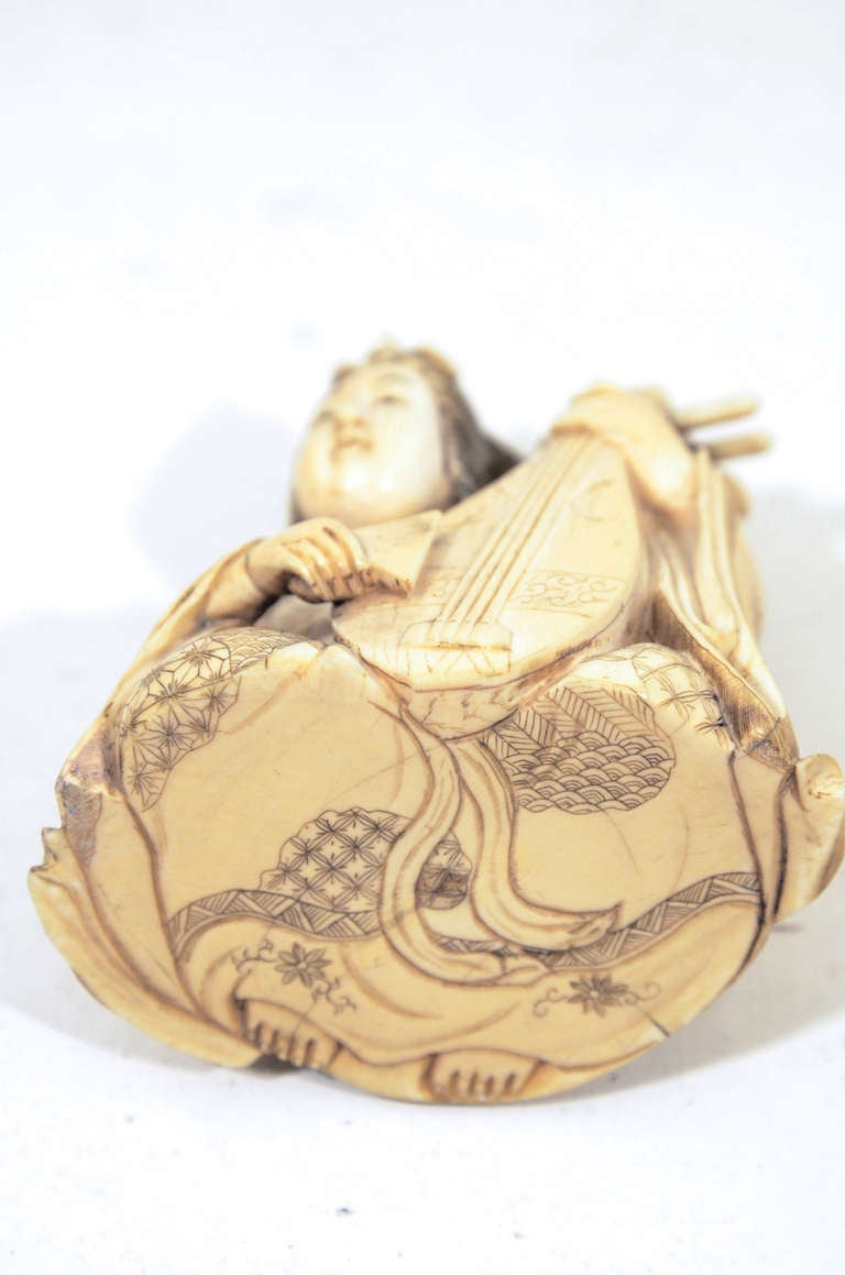 Japanese Ivory Elegantly Hand Carved Figurines For Sale 3