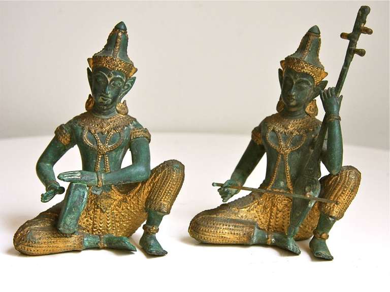 Pair Thai Bronze Sculpture Figures of Musicans In Good Condition In New York, NY