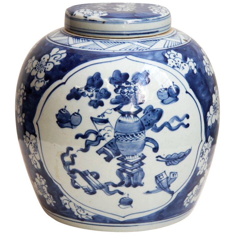Antique Chinese Blue and White Porcelain Ceramic Covered Jar For Sale