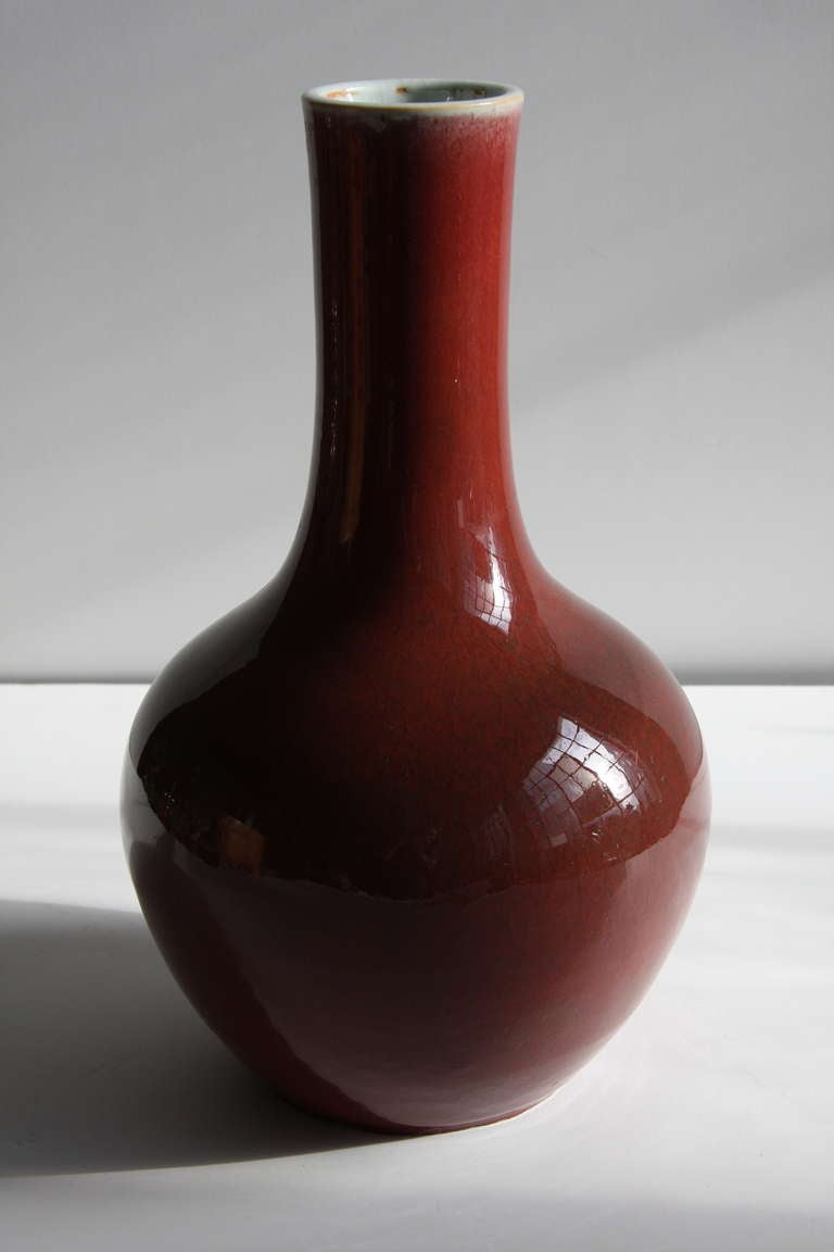 19th Century Antique Chinese Oxblood Porcelain Vase In Excellent Condition For Sale In New York, NY