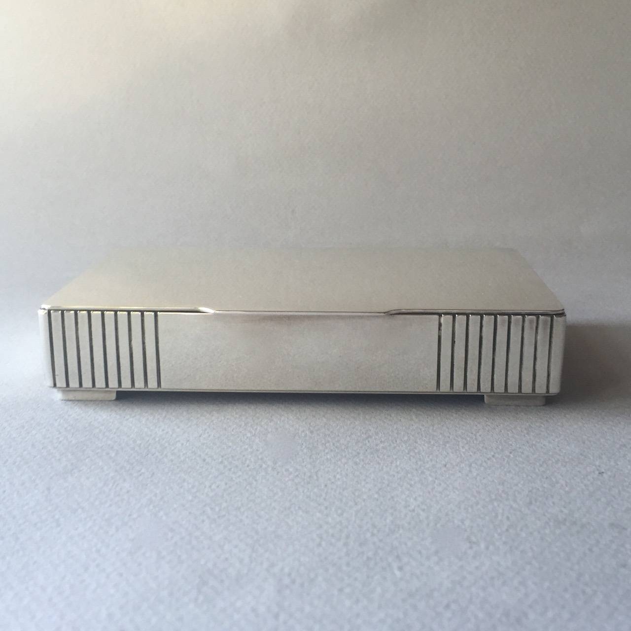 Georg Jensen sterling silver keepsake box no. 843 by Jorgen Jensen. Sleek, machine Age period. Heavy guage and handmade. Sterling silver. Jorgen Jensen (1895-1960) was Georg Jensen’s second son and followed in his father’s footsteps by becoming a