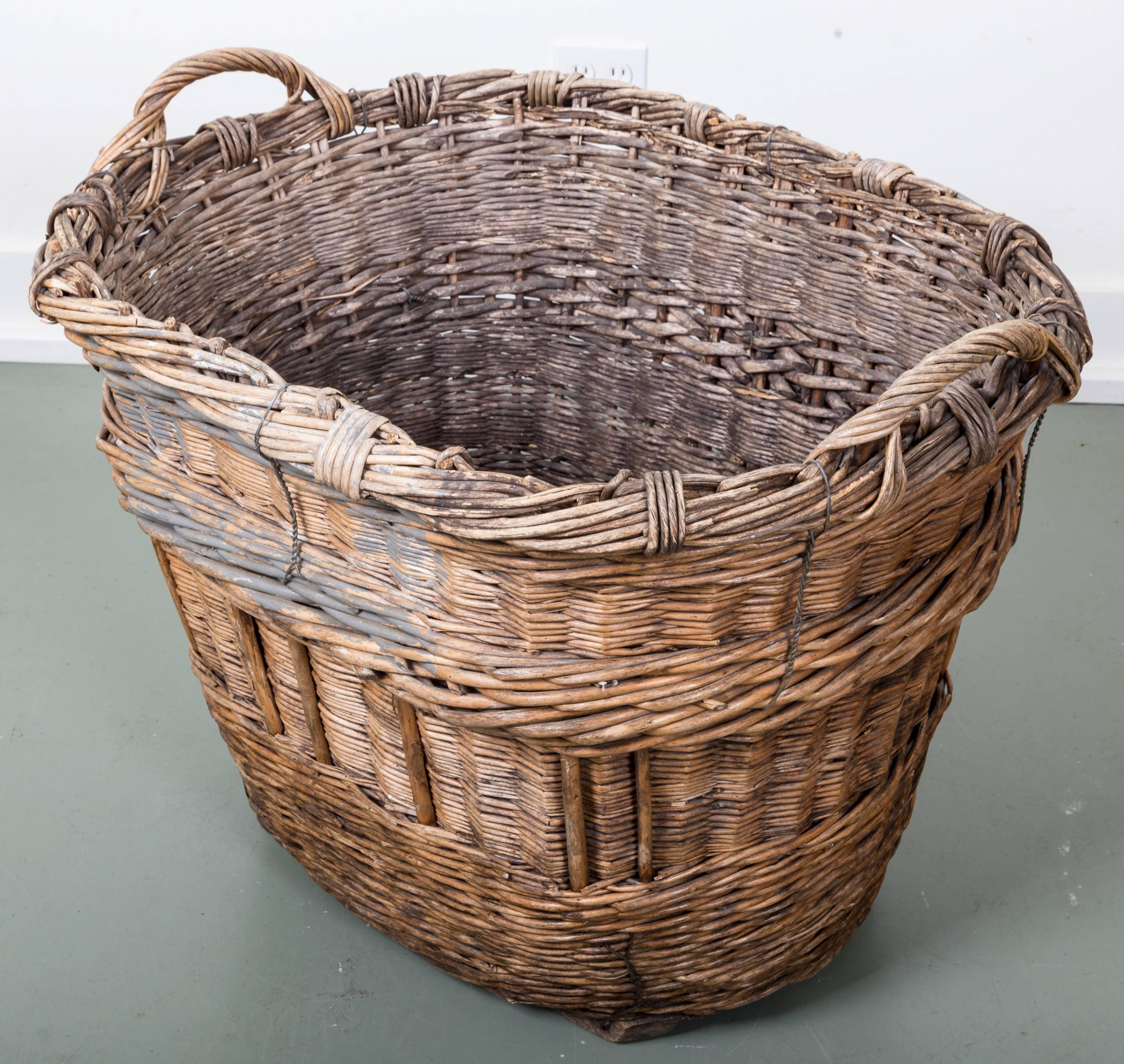 Early 20th Century French Wicker Champagne Harvest Basket 1