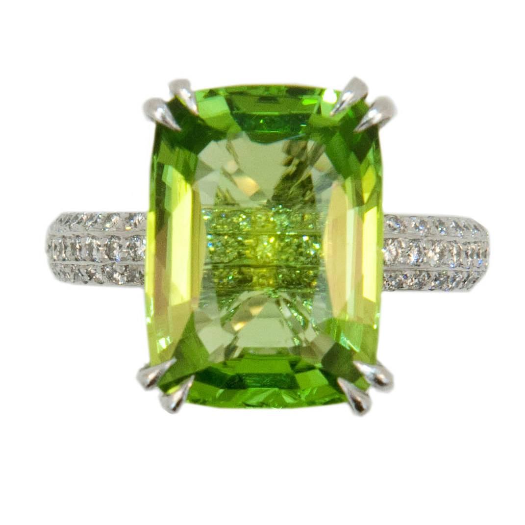 Laura Munder Brilliant 8.82 Carat Peridot Diamond Gold Ring