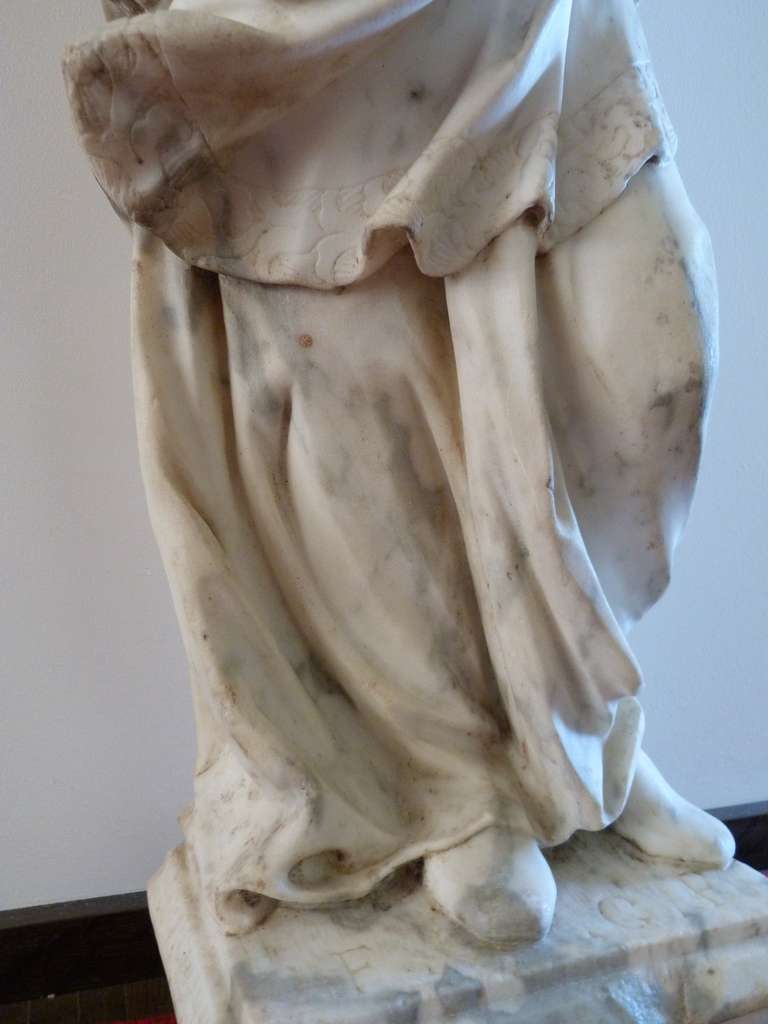 Marble Sculpture of a Saint, Late 17th Century For Sale 2