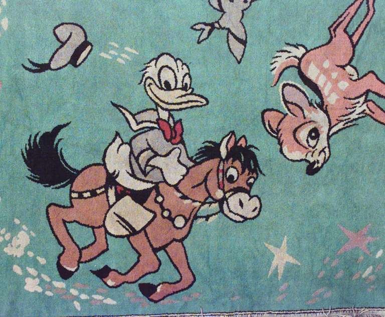Mid-Century Modern Tapis de dessin animé Disney vintage en vente