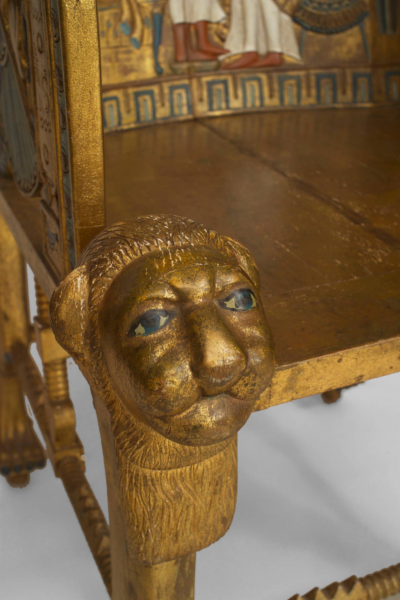Fin du 19ème siècle. Chaise trône sculptée polychrome de style néo-égyptien Bon état à Queens, NY