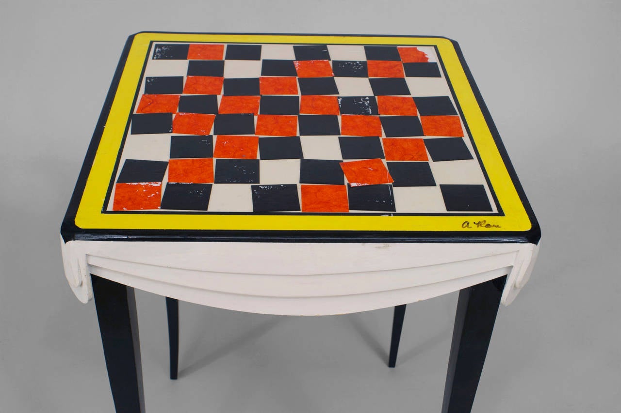 Américain Table de jeu de damier/échecs peinte contemporaine en vente