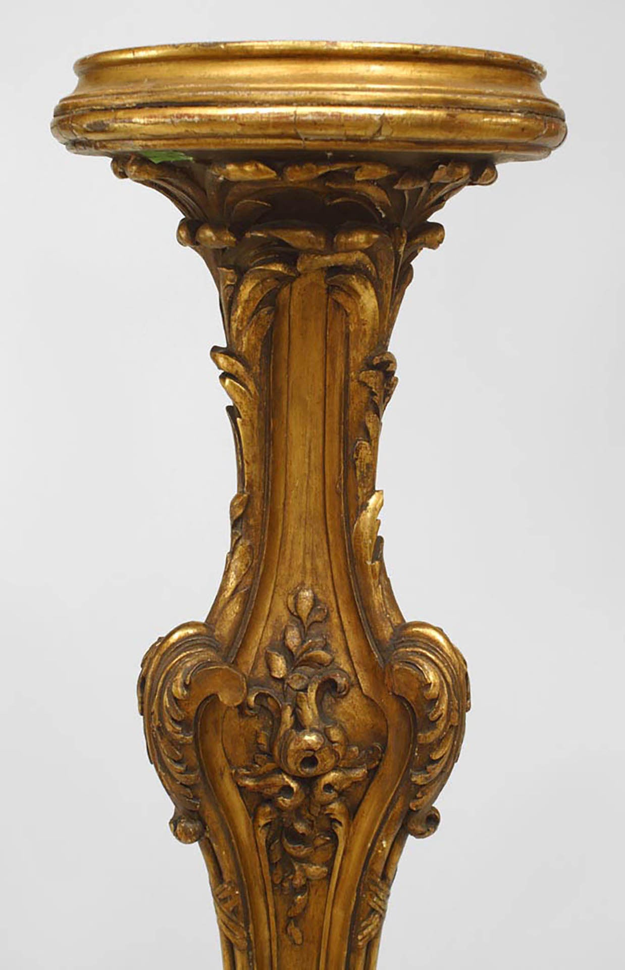 Pair of Louis XV Style Gilt Pedestals In Good Condition For Sale In New York, NY