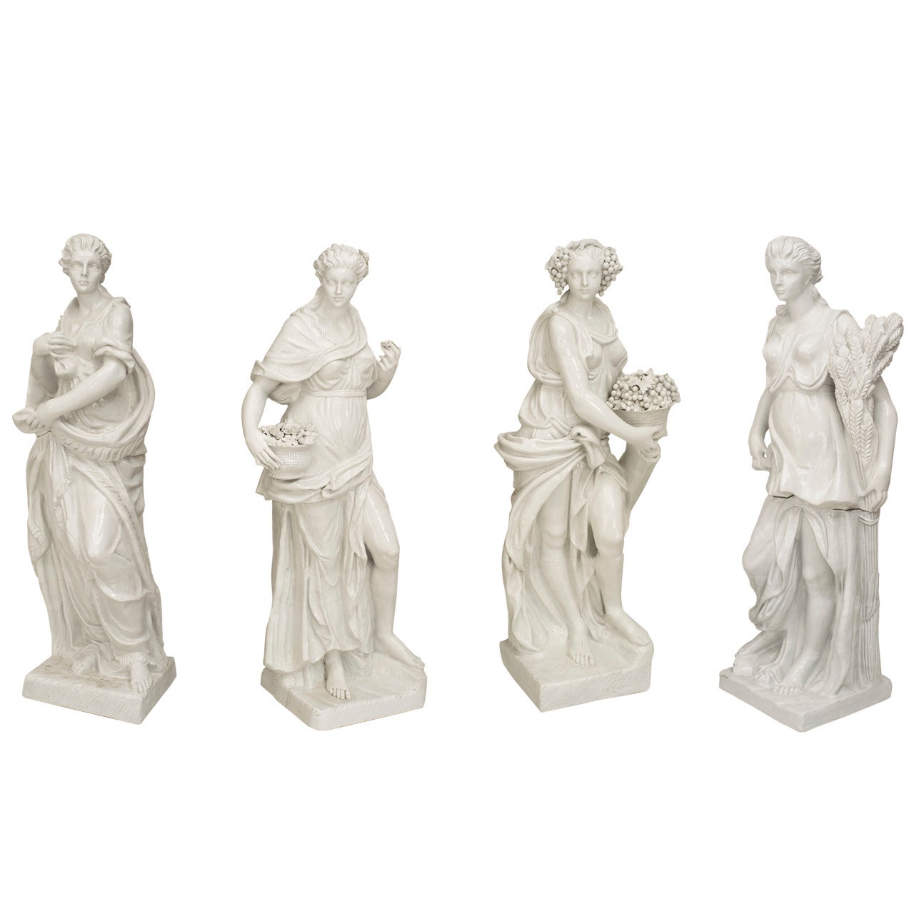 Monumentale Neo-Klassische Weiße Keramik Four Seasons Statuen