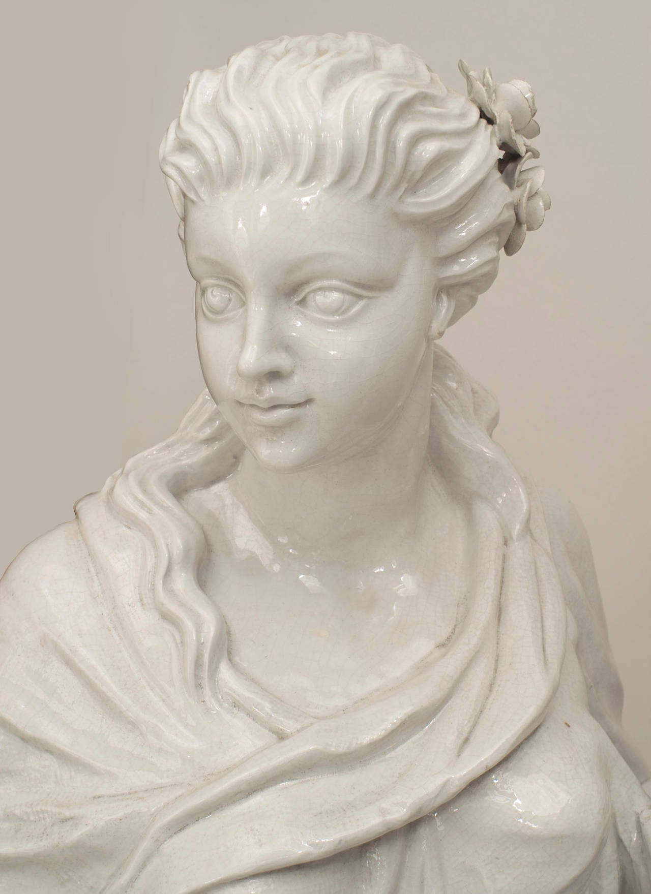 Néoclassique Statues monumentales néoclassiques en céramique blanche Four Seasons en vente