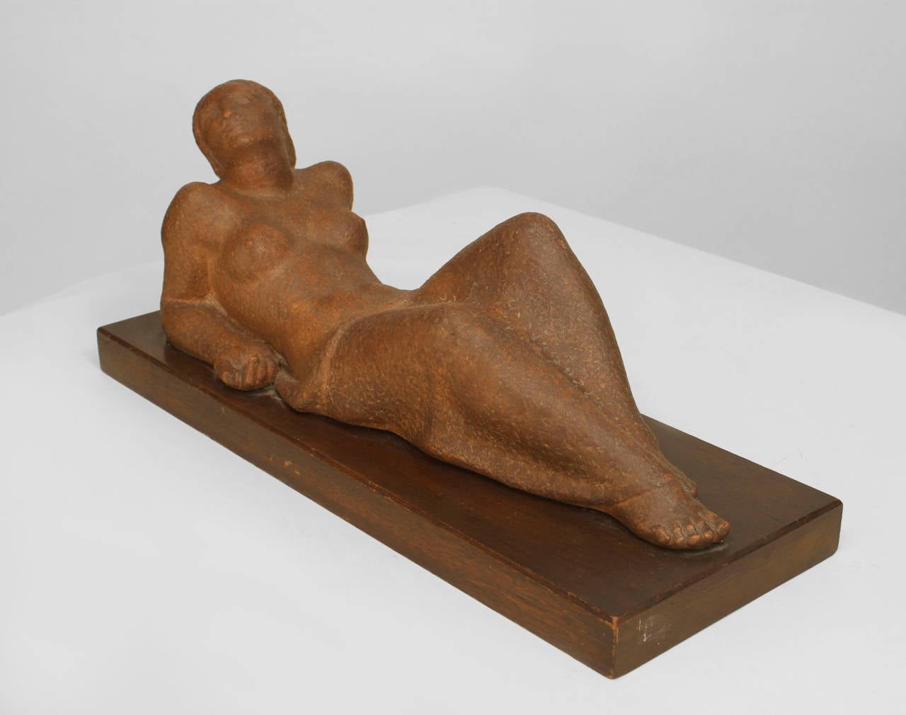 Metà XX secolo Donna nuda in terracotta Art Moderne in vendita
