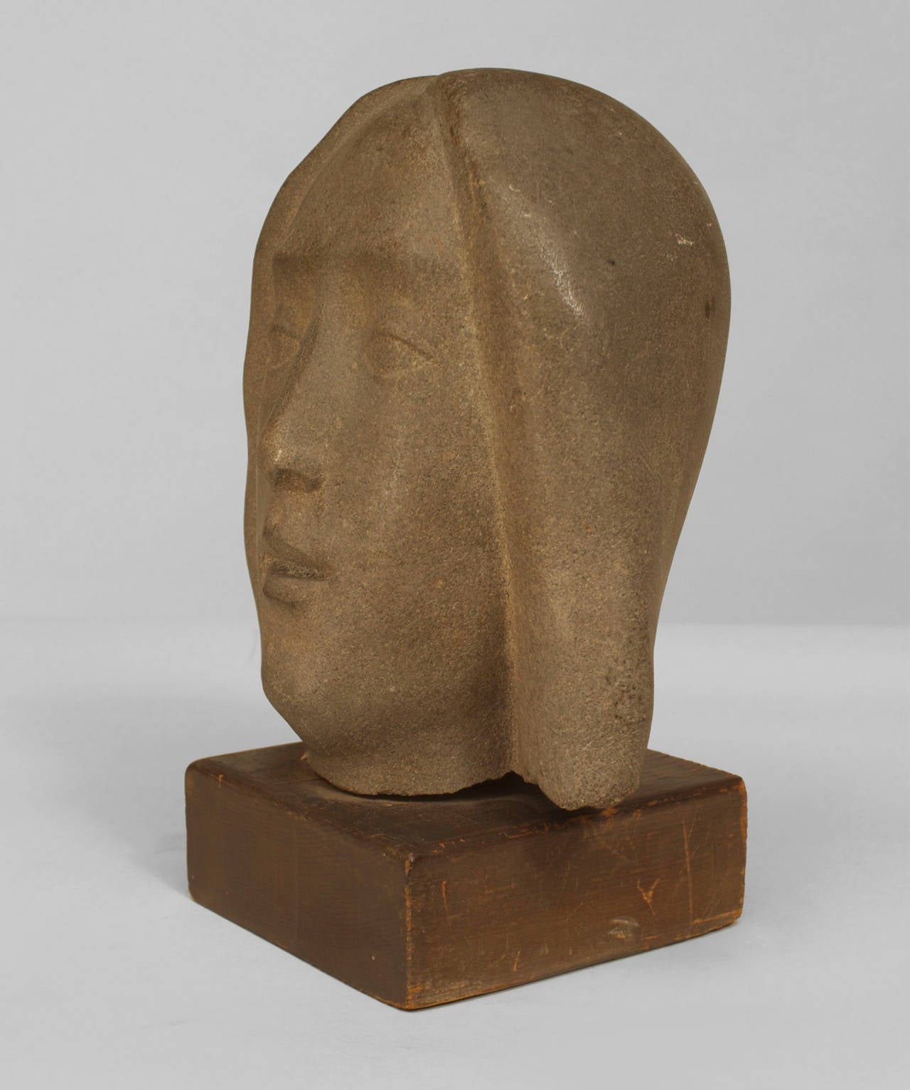 American Art Deco Female Bust In Excellent Condition In New York, NY