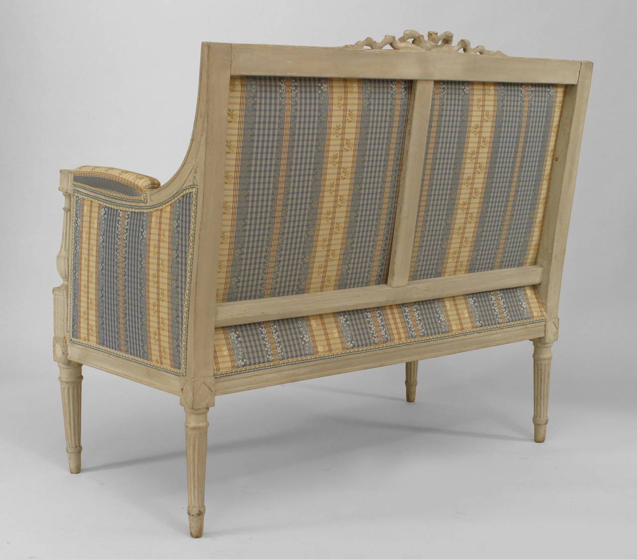 Pareja de 2 loveseats franceses Luis XVI a rayas Pintado en venta