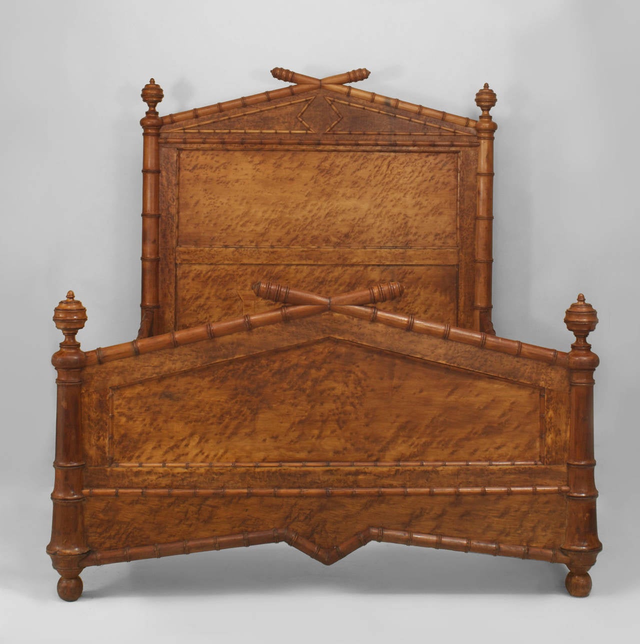 Late 19th Century American Faux Bamboo Queen Size Bed In Excellent Condition In New York, NY