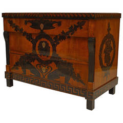 Early 19th Century Italian Neoclassical Penwork Chest 4
