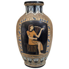 Vase néo-égyptien tchèque du début du 20e siècle