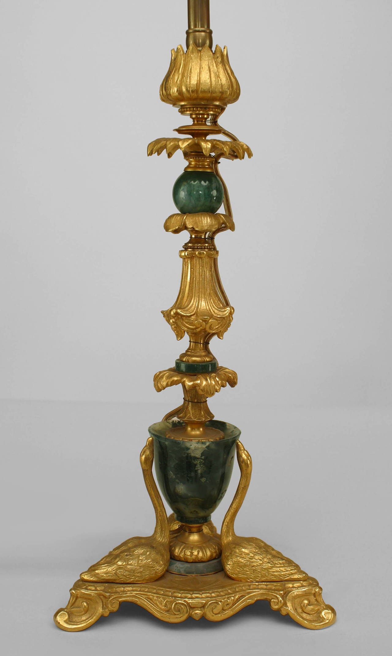 Pair of French Louis XV Bronze Dore Table Lamps In Good Condition For Sale In New York, NY