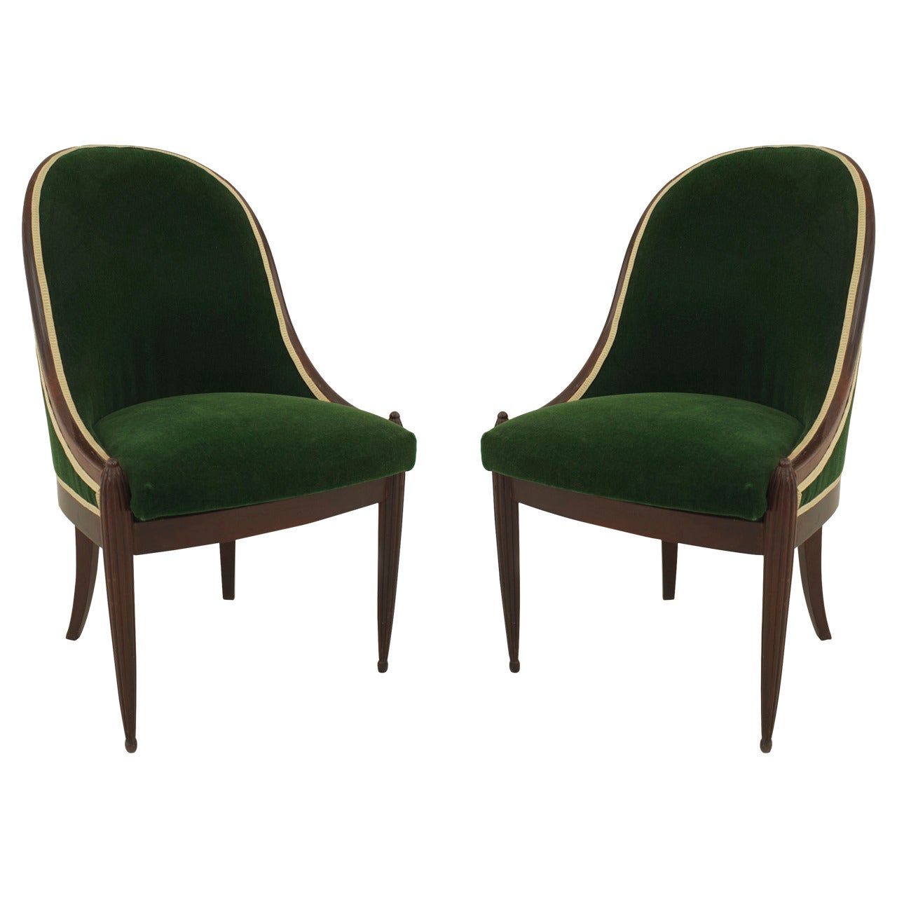 Paire de chaises d'appoint Art Déco françaises en acajou tapissées de velours vert