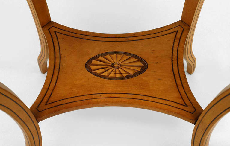 Table d'extrémité française en érable et marbre Charles X Bon état - En vente à New York, NY