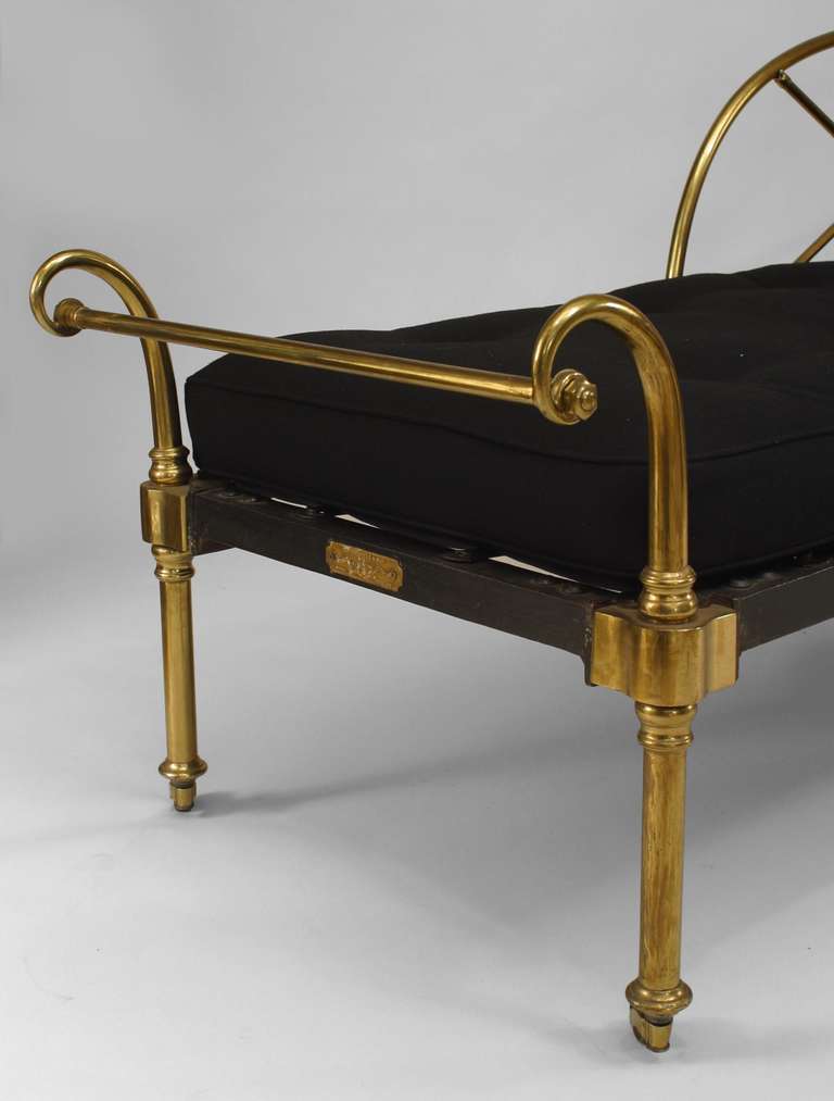 19th Century English Brass Recamier by R.W. Winfield & Son In Good Condition In New York, NY