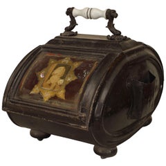Scuttle in ferro vittoriano inglese per il carbone
