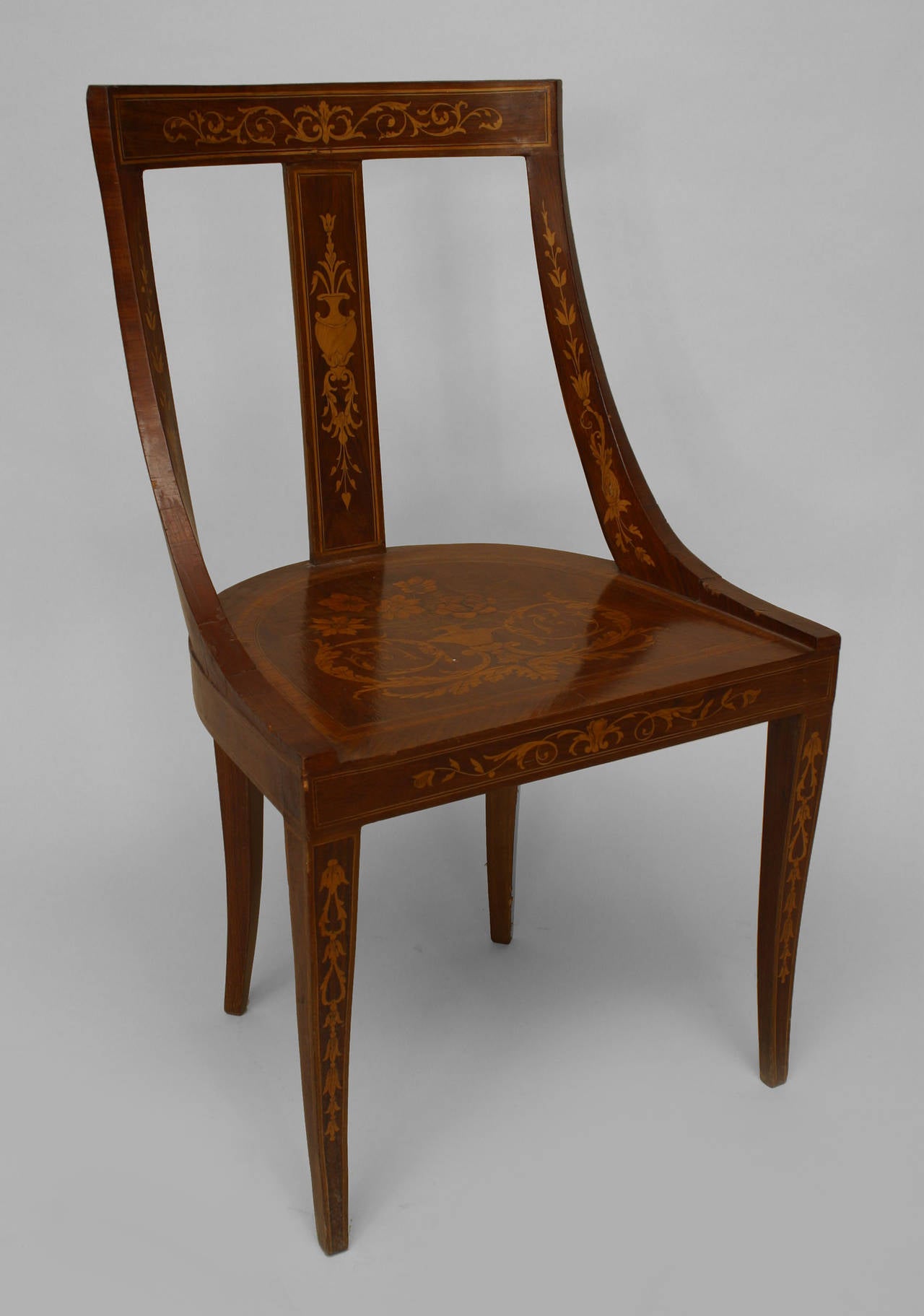 20th Century Pair of English Edwardian Mahogany Side Chairs For Sale