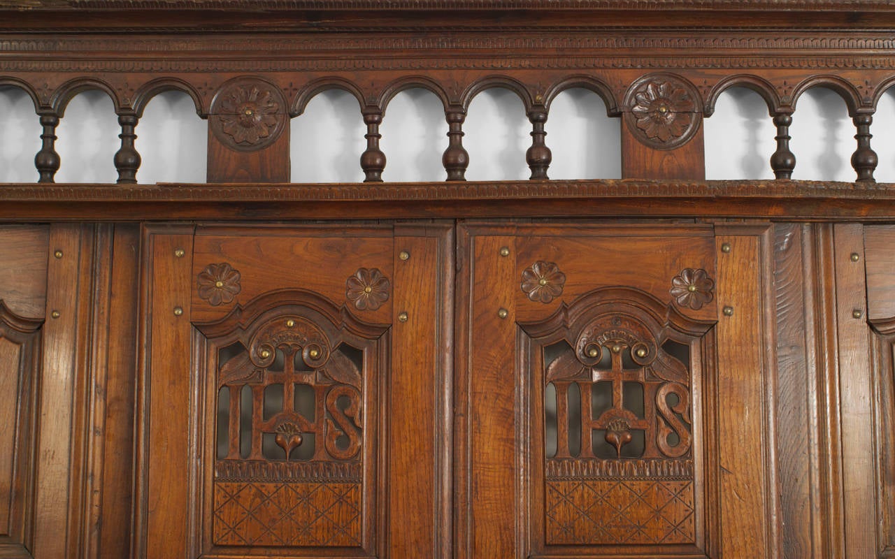 18th Century and Earlier Italian Renaissance Walnut Queen Headboard For Sale