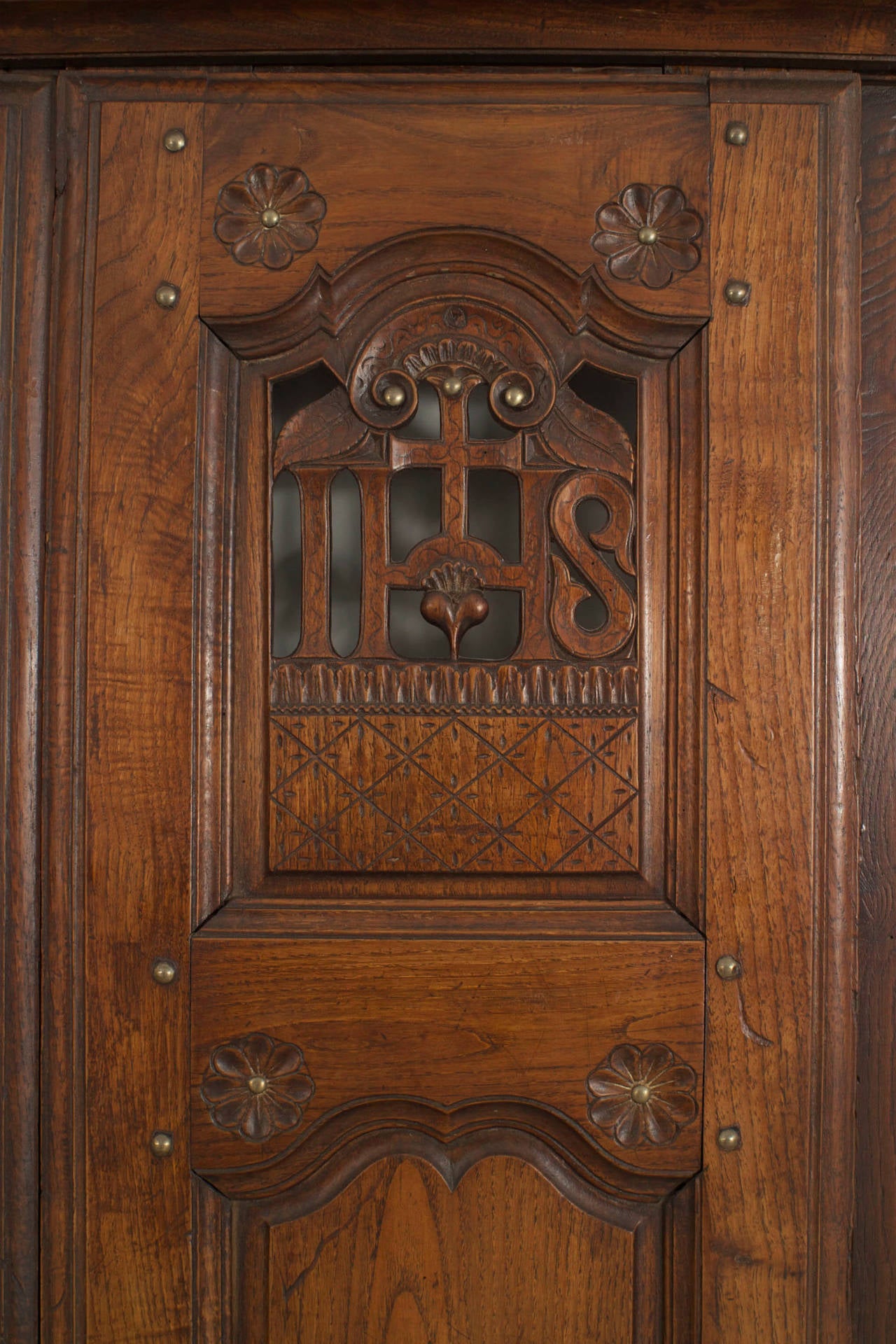 Italian Renaissance Walnut Queen Headboard In Good Condition For Sale In New York, NY