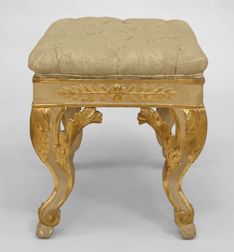 Italian Neoclassic Style Upholstered Stool In Excellent Condition For Sale In New York, NY