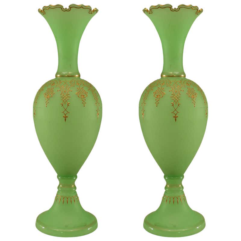 French 19th C. Circular Majolica Double Bud Vase For Sale at 1stdibs