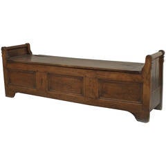 18th Century Italian Renaissance Walnut Bench with Lift Top 5