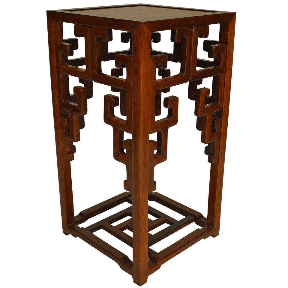 Pedestal chino de madera dura