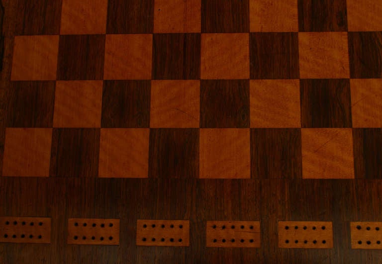 Table d'échecs à rabat en bois de rose de style Régence anglaise en vente 2