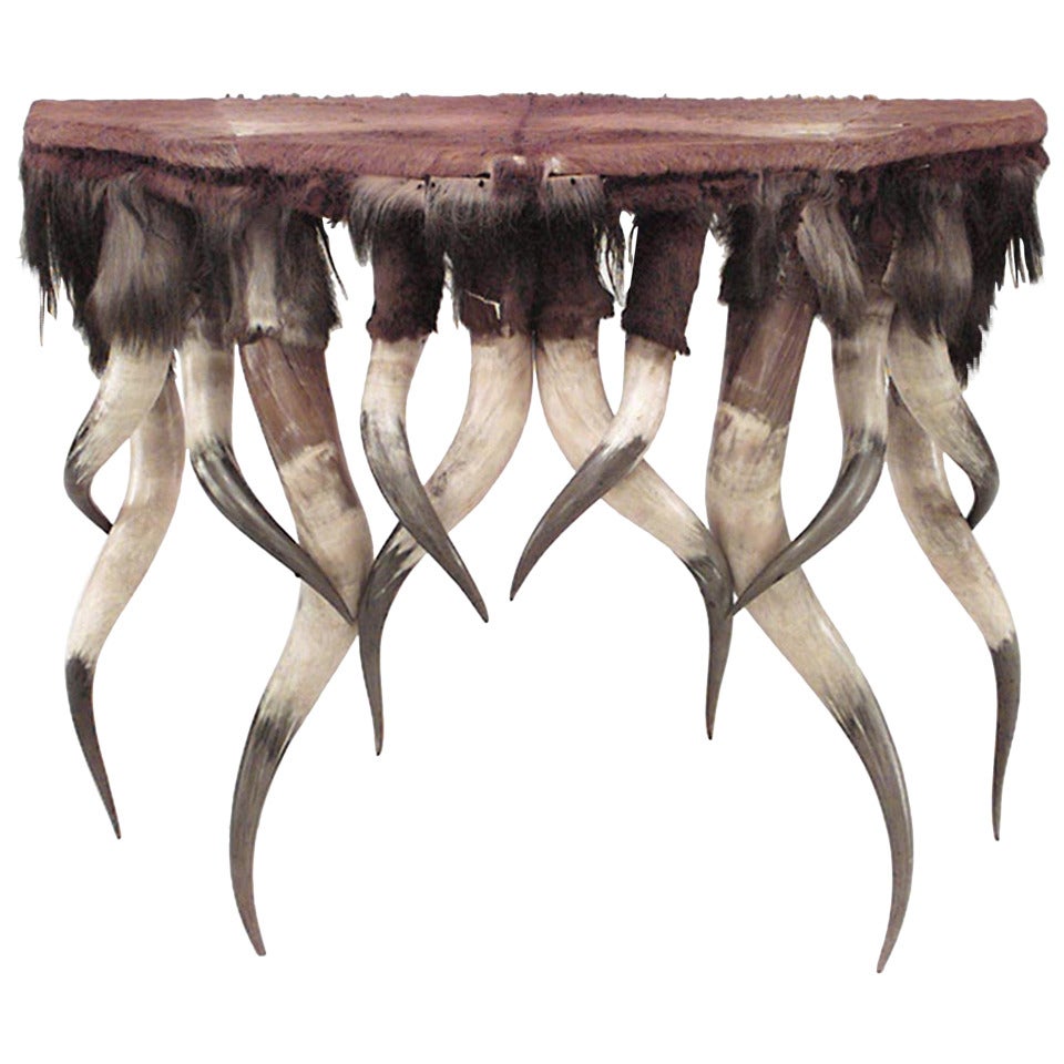 Table console rustique continentale en corne et peau d'animal