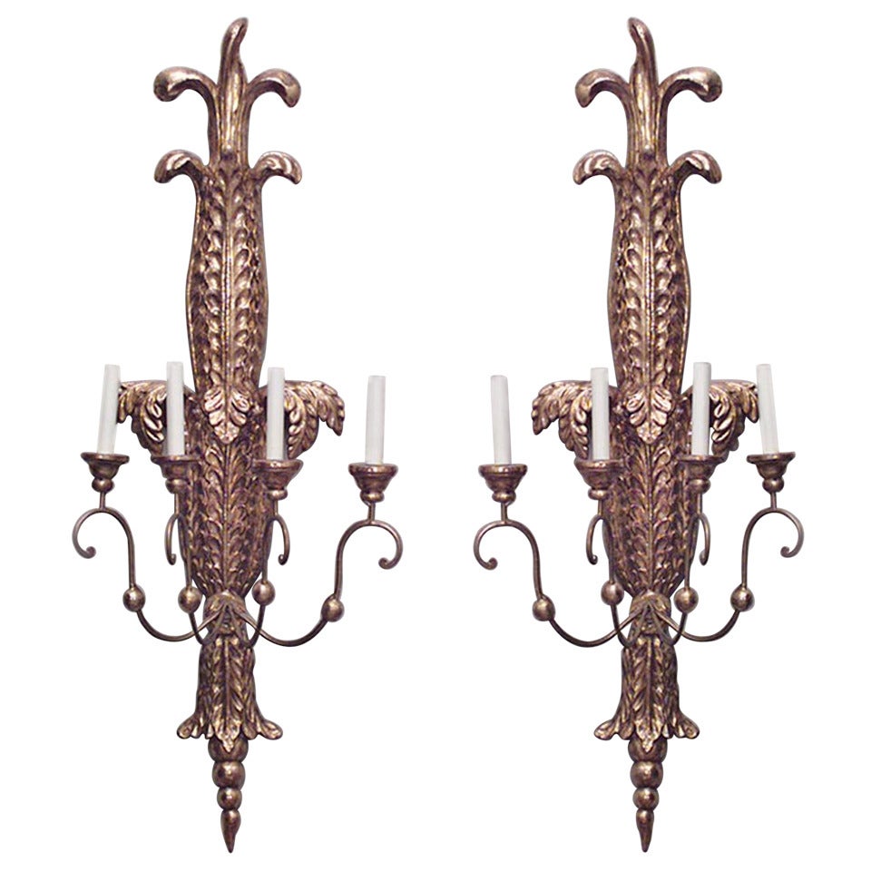 Pair of Italian Neoclassic Style Carved Palm Giltwood Wall Sconces For Sale