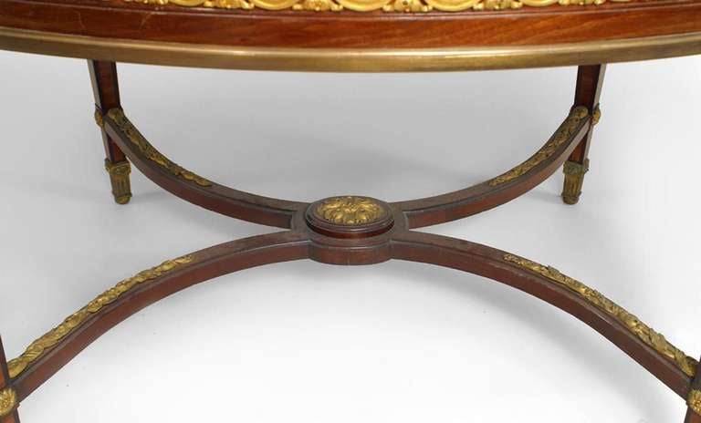 French Louis XVI Style Marble Top Center Table In Excellent Condition For Sale In New York, NY