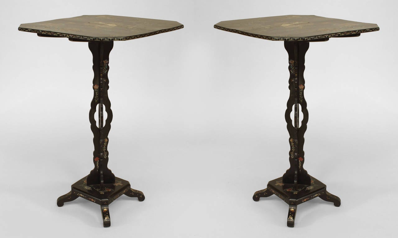 Lacquered 19th Century English Pearl Inlaid Papier Mâché Tilt-Top End Table