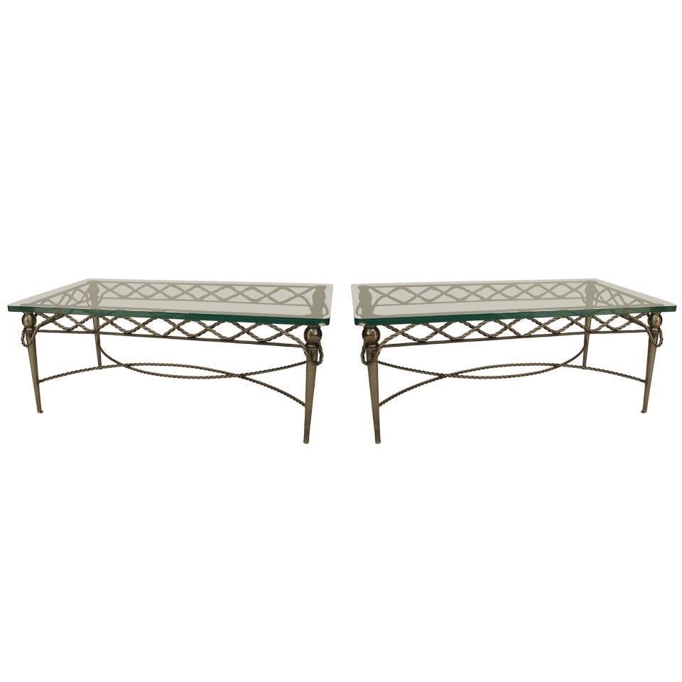 2 tables basses italiennes en acier et verre de style moderne de la moitié du siècle dernier