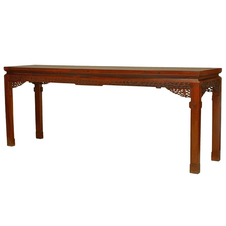 Table console chinoise en bois de feuillus sculpté en vente