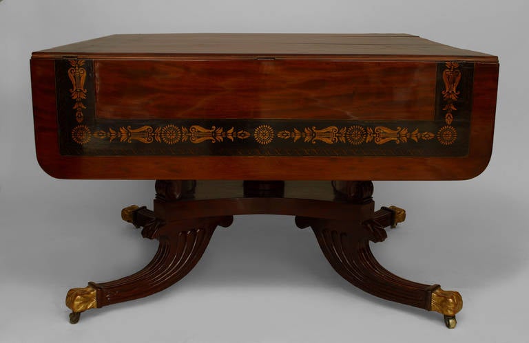 British English Regency Gilt Trimmed Mahogany Dining Table, c. 1810