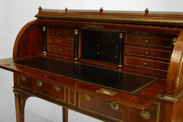 Russian Brass Trimmed Mahogany Roll Top Desk, circa 1790 In Excellent Condition In New York, NY