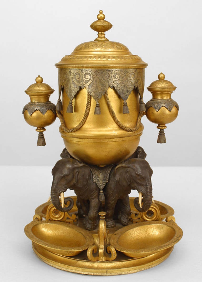 English Regency-style (19th Century) bronze centerpiece with humidor cover and 4 elephants at base
