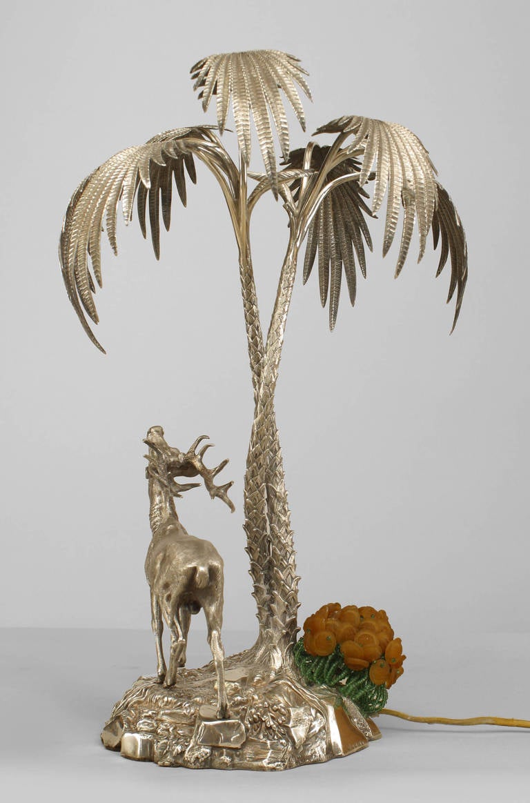Fin du 19ème siècle. Centre de table anglais en forme de cerf en bronze plaqué argent Bon état à Queens, NY