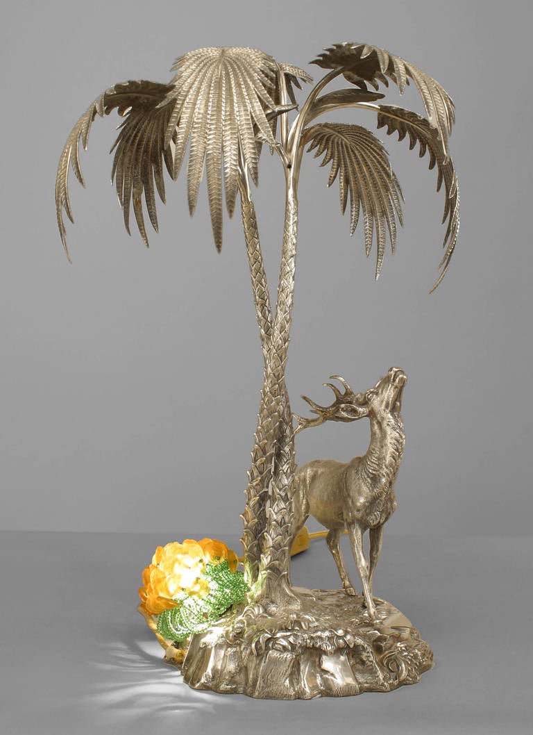 Fin du 19ème siècle. Centre de table anglais en forme de cerf en bronze plaqué argent 3