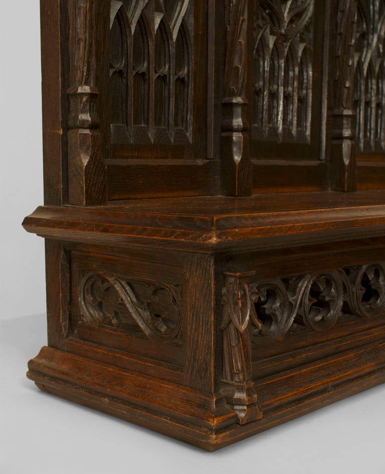 English Gothic Oak Altar In Good Condition For Sale In New York, NY