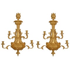 Antique Pair of English Georgian Style Giltwood Floral Kettle Wall Sconces